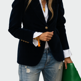 Elegantna luksuzna jakna s sofisticiranom siluetom