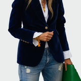Elegantna luksuzna jakna s sofisticiranom siluetom