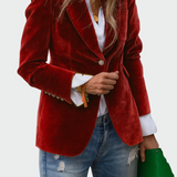 Elegantna luksuzna jakna s sofisticiranom siluetom